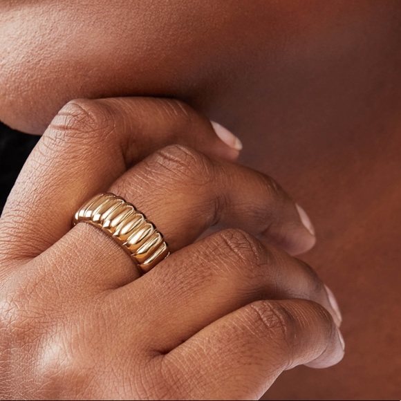 Mejuri Charlotte Bold Ring 2025 | sidhal.com